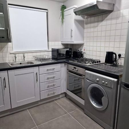 Contemporary City Centre Flat Белфаст Екстериор снимка