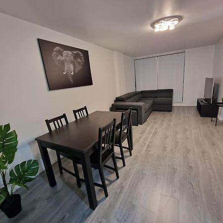 Contemporary City Centre Flat Белфаст Екстериор снимка