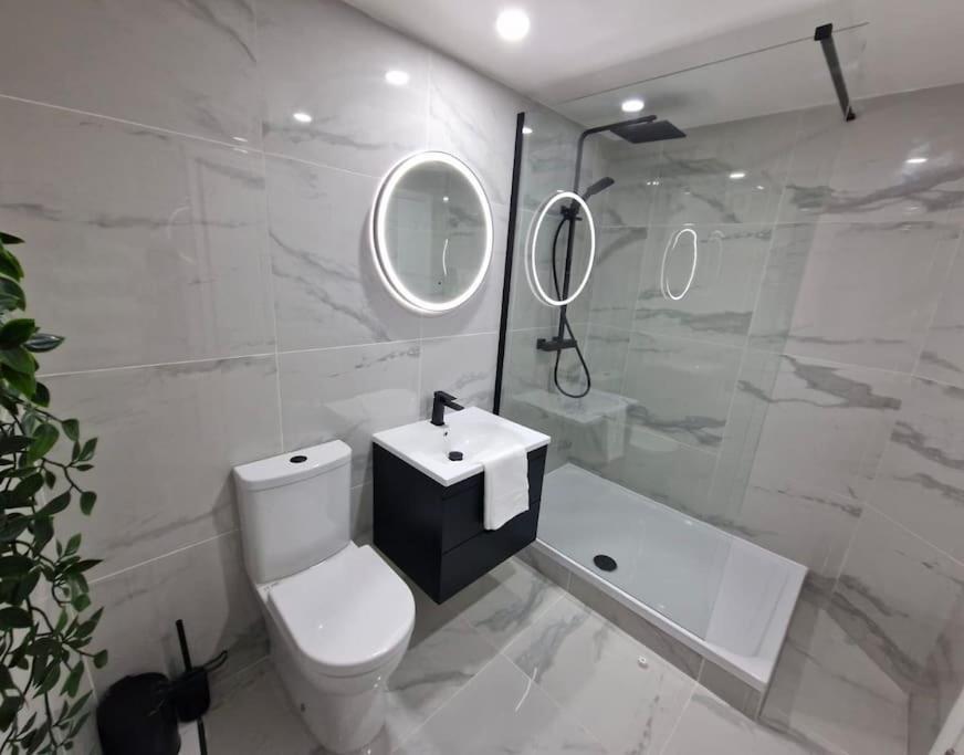 Contemporary City Centre Flat Белфаст Екстериор снимка